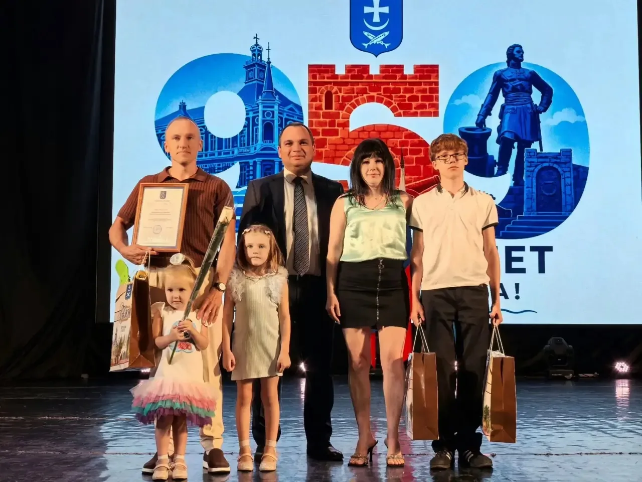 🎉 Сегодня в Городском дворце культуры состоялся торжественный вечер, посвящённый 959-л...