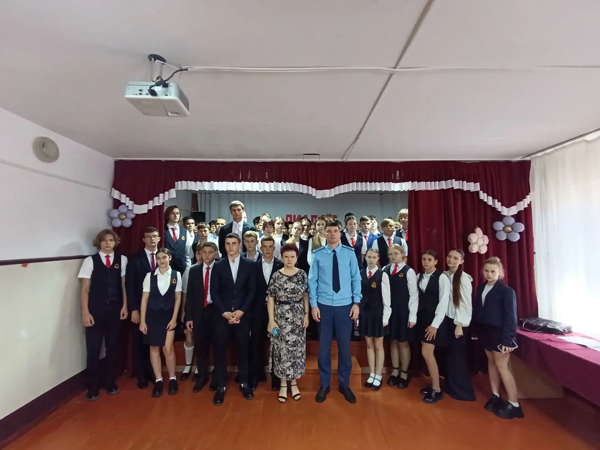 Серьезный разговор в «Диалоге поколений» 🏛️⚖️