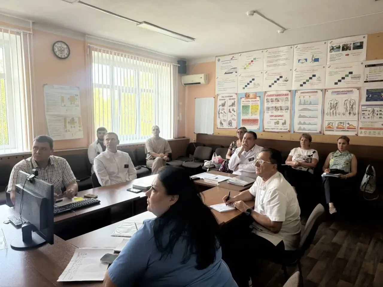 📢 Сегодня главный врач с персоналом принял участие в видеоселекторном совещании, орган...