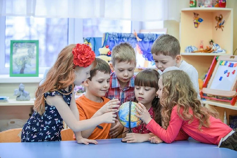 В детских садах Северска с 1 сентября начнется подача отопления. Мэр города Николай Дид...
