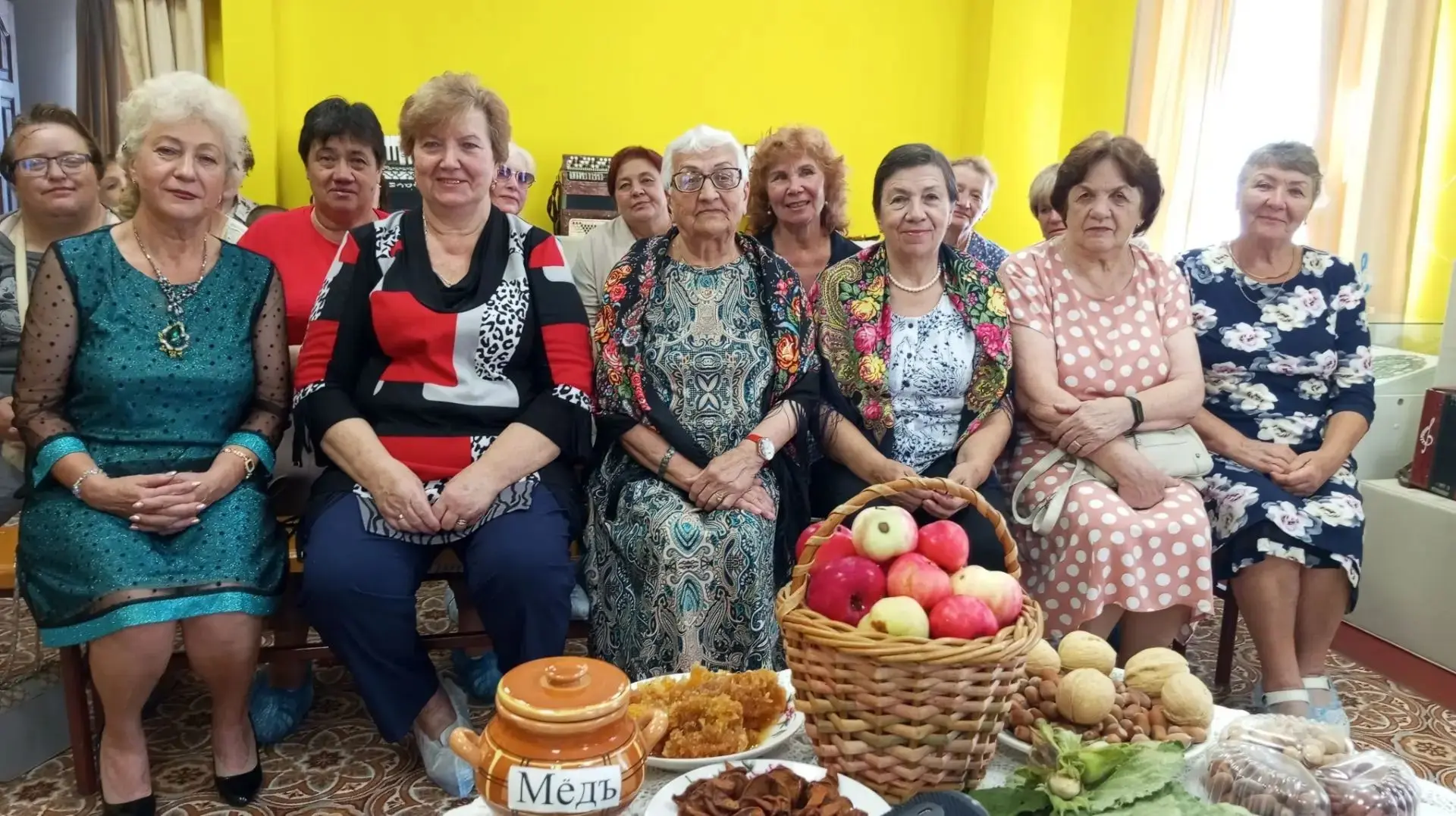 Последний летний месяц богат не только на урожай всевозможных плодов, но и на ряд светл...