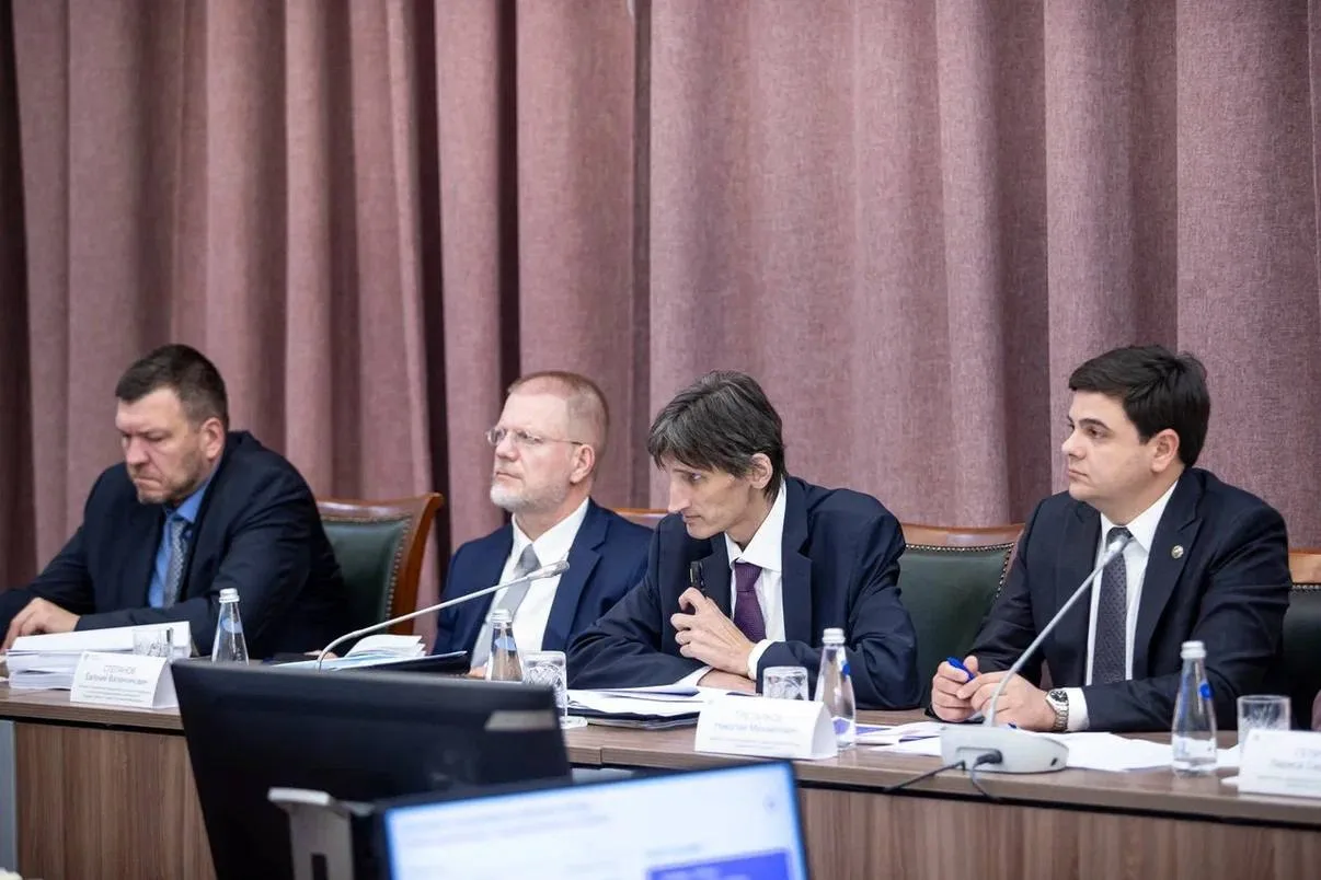 Провели заседание попечительского совета Государственного фонда «Защитники Отечества», на котором по