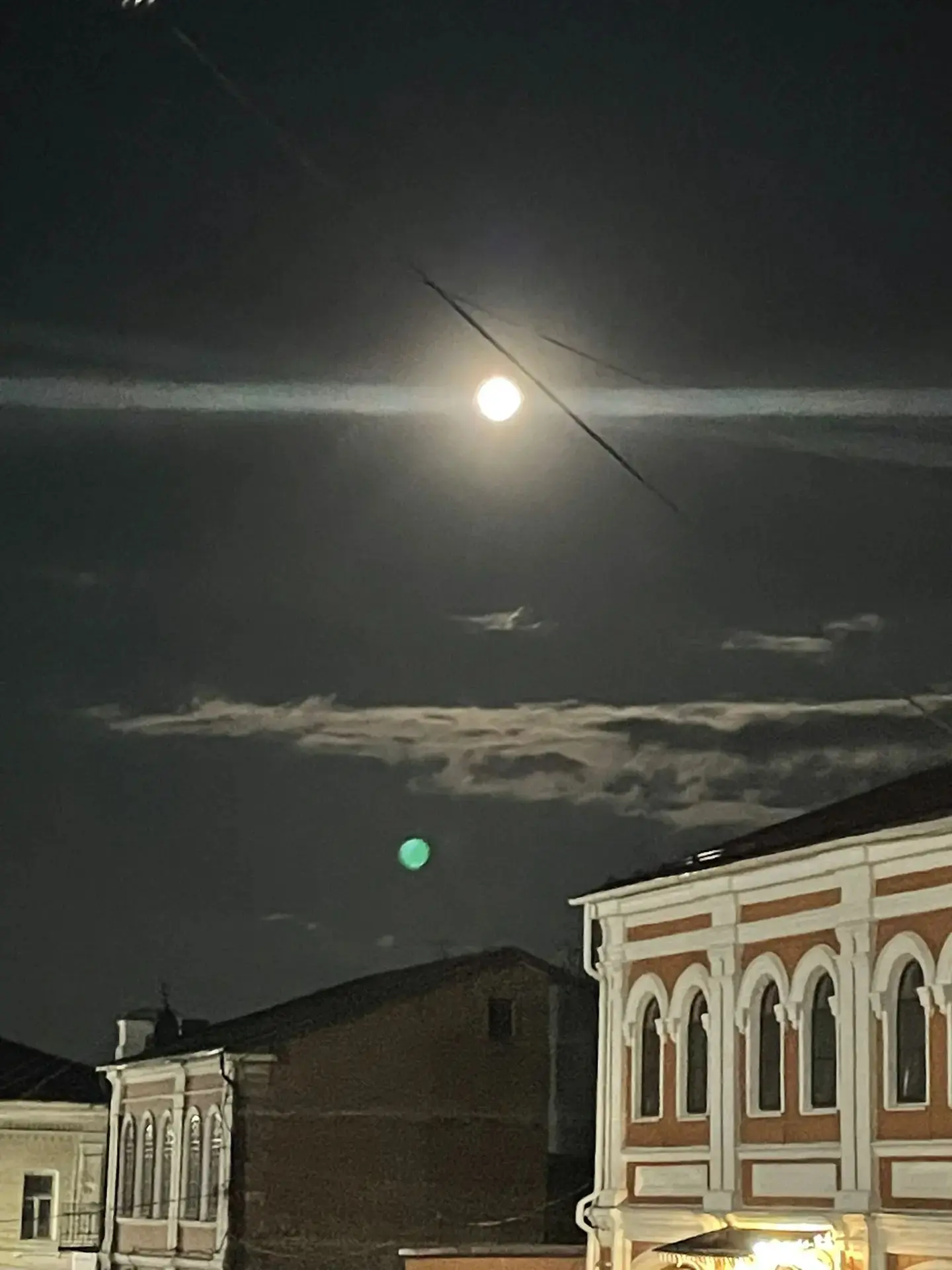 🌖Осетровая Луна на небе
