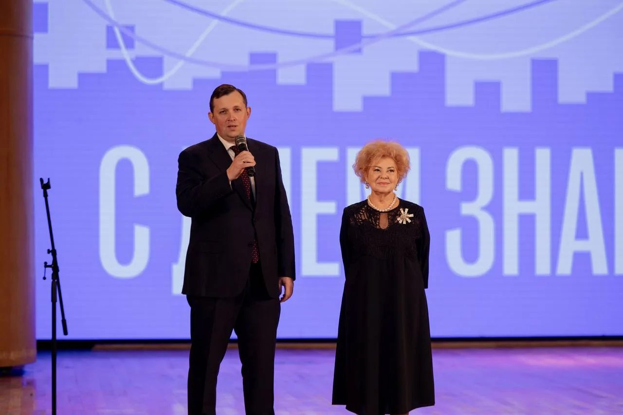 🎉 Традиционно на празднике состоялась церемония награждения стипендиями президента и р...