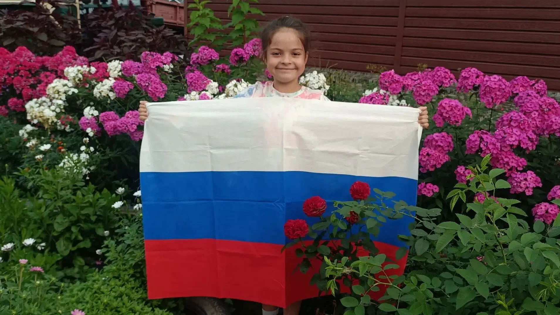 Фотоконкурс «Белый, синий, красный – самый красивый»🇷🇺