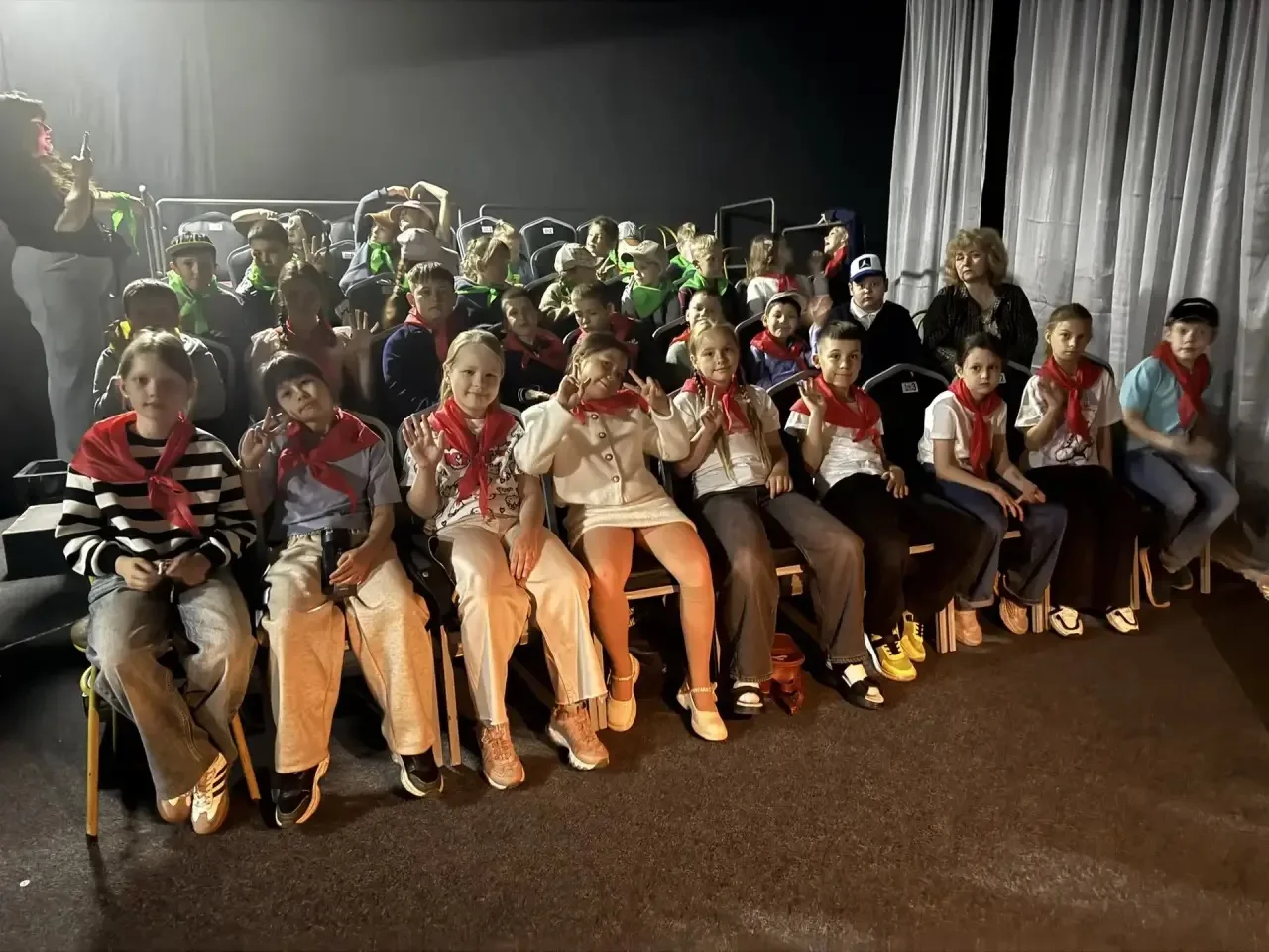 Волшебство театра в летнем лагере: мы посмотрели «Звёздного мальчика»! ✨