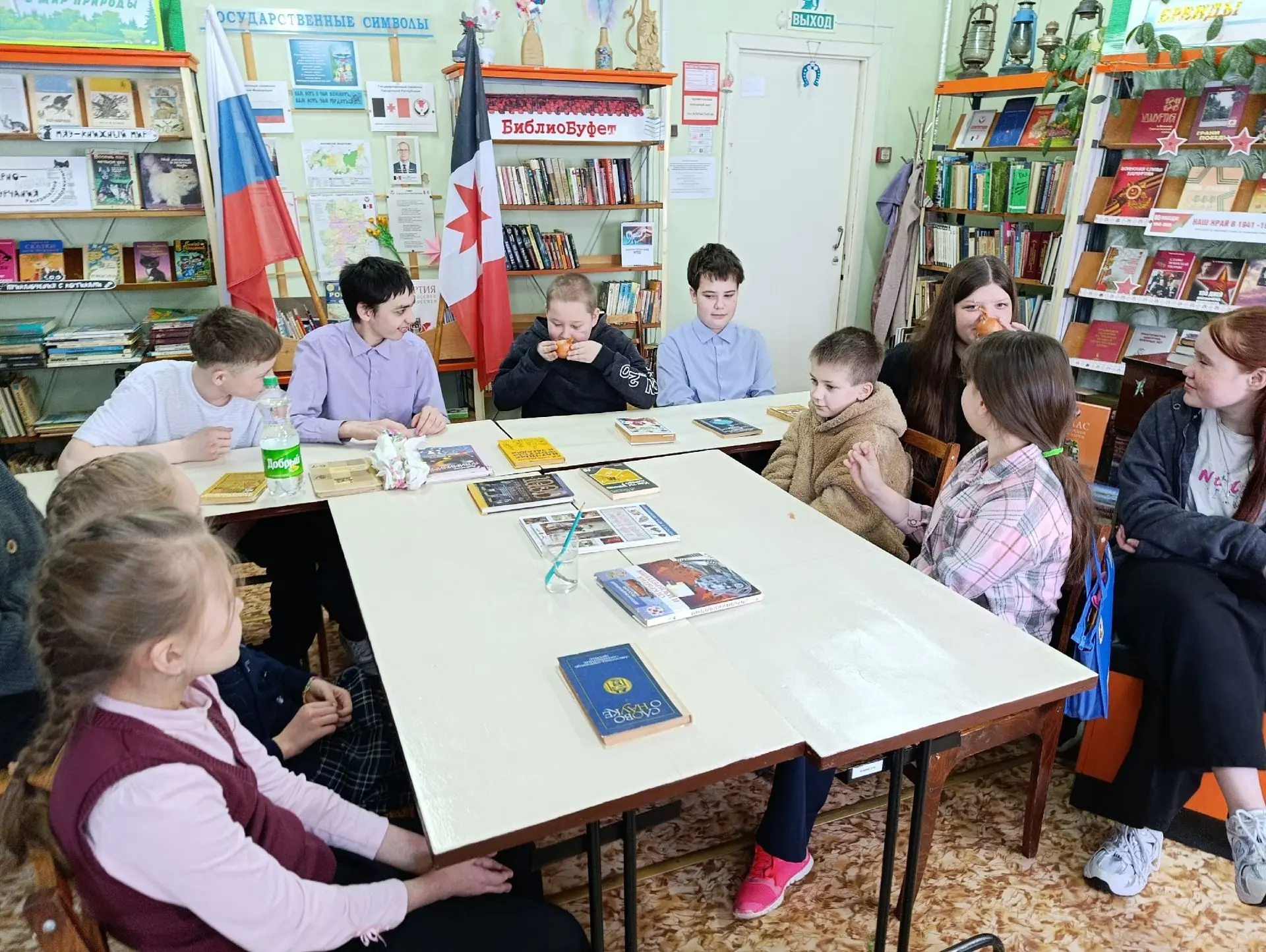 9 февраля Архангельская библиотека провела увлекательное путешествие «Необычное в привы...