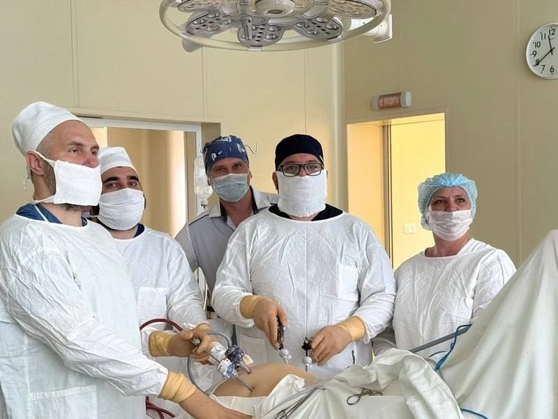 🏥 Ивановские онкологи провели показательную операцию в прямом эфире.

Специалисты Ивановского облас