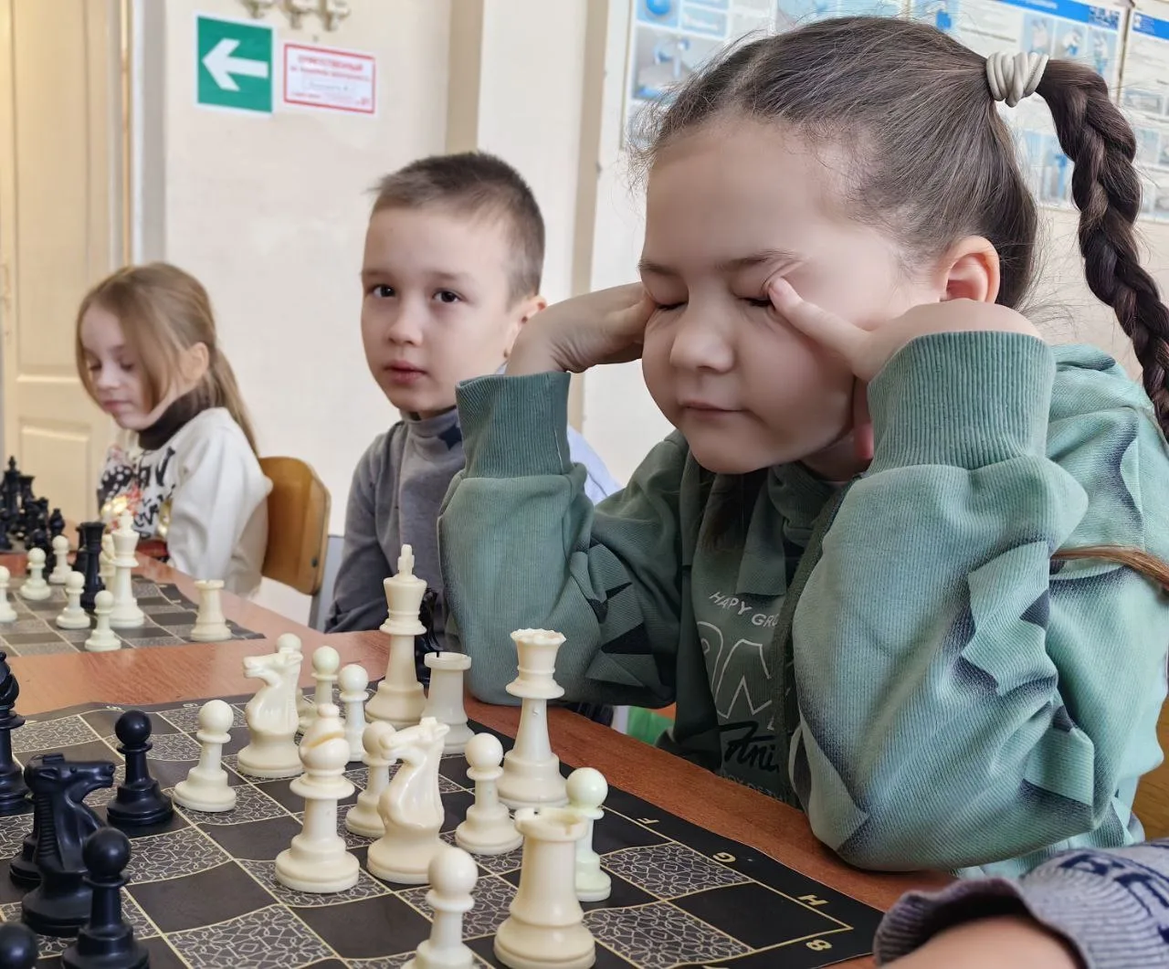 Шахматный праздник в нашей школе  🎓 На Новогодних каникулах  в стенах нашей школы собрались юные шах