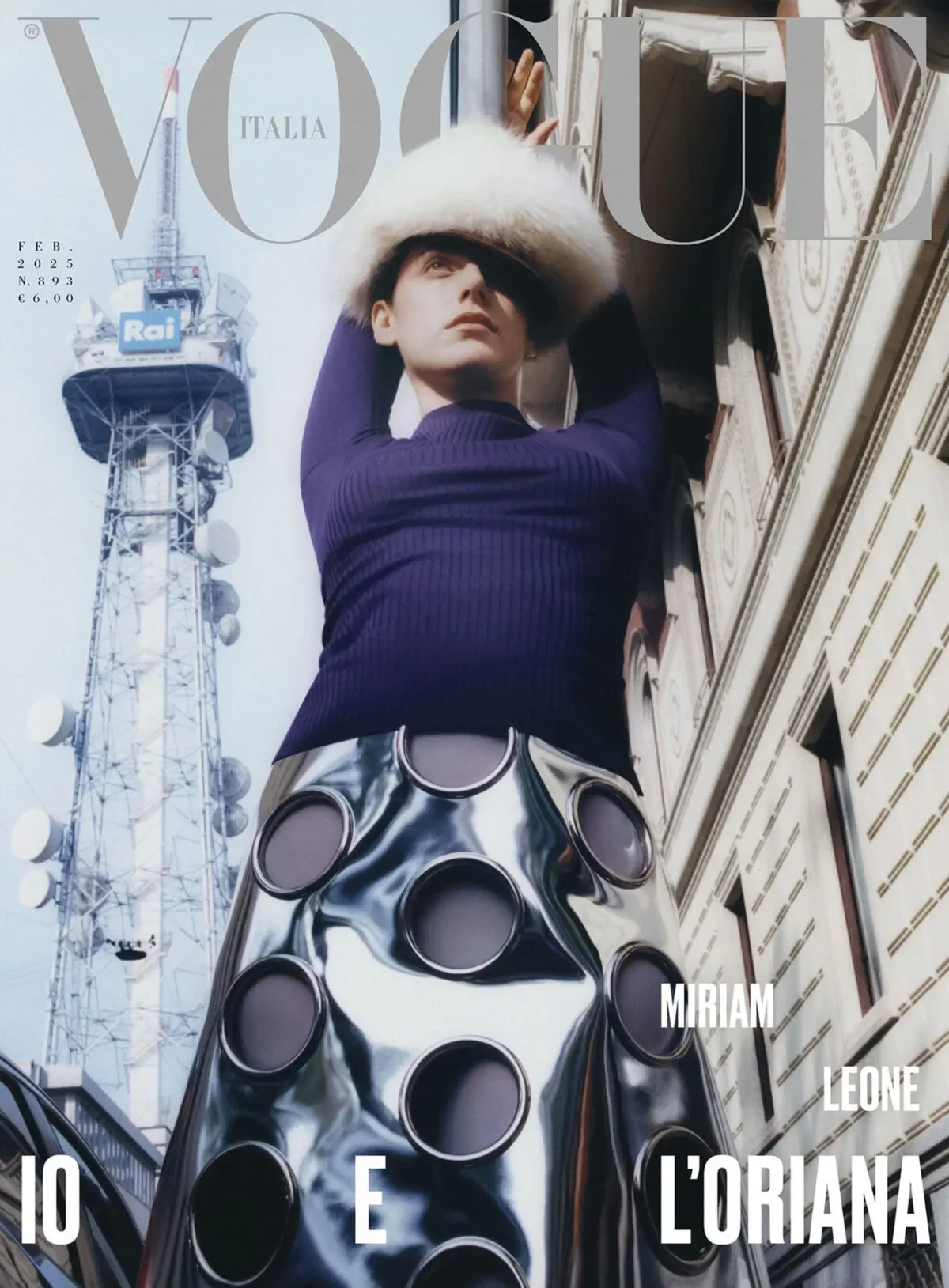 Актриса Мириам Леоне (Miriam Leone) в выпуске журнала Vogue Italia за февраль 2025 года...