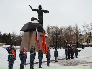 11 марта у памятника «Добровольцам-танкистам» состоялось торжественное мероприятие, приуроченное к 8