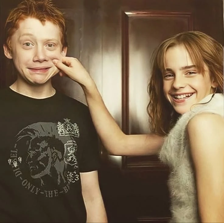 Это мы?❤️

🥰 Пересылай пост любимке

Гарри Поттер 👈