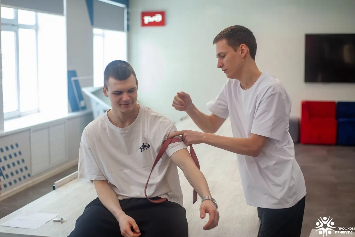 🔥 «Железная хватка»: испытание для сильных духом! 🔥  Сегодня в ПривГУПС прошли военно-патриотические