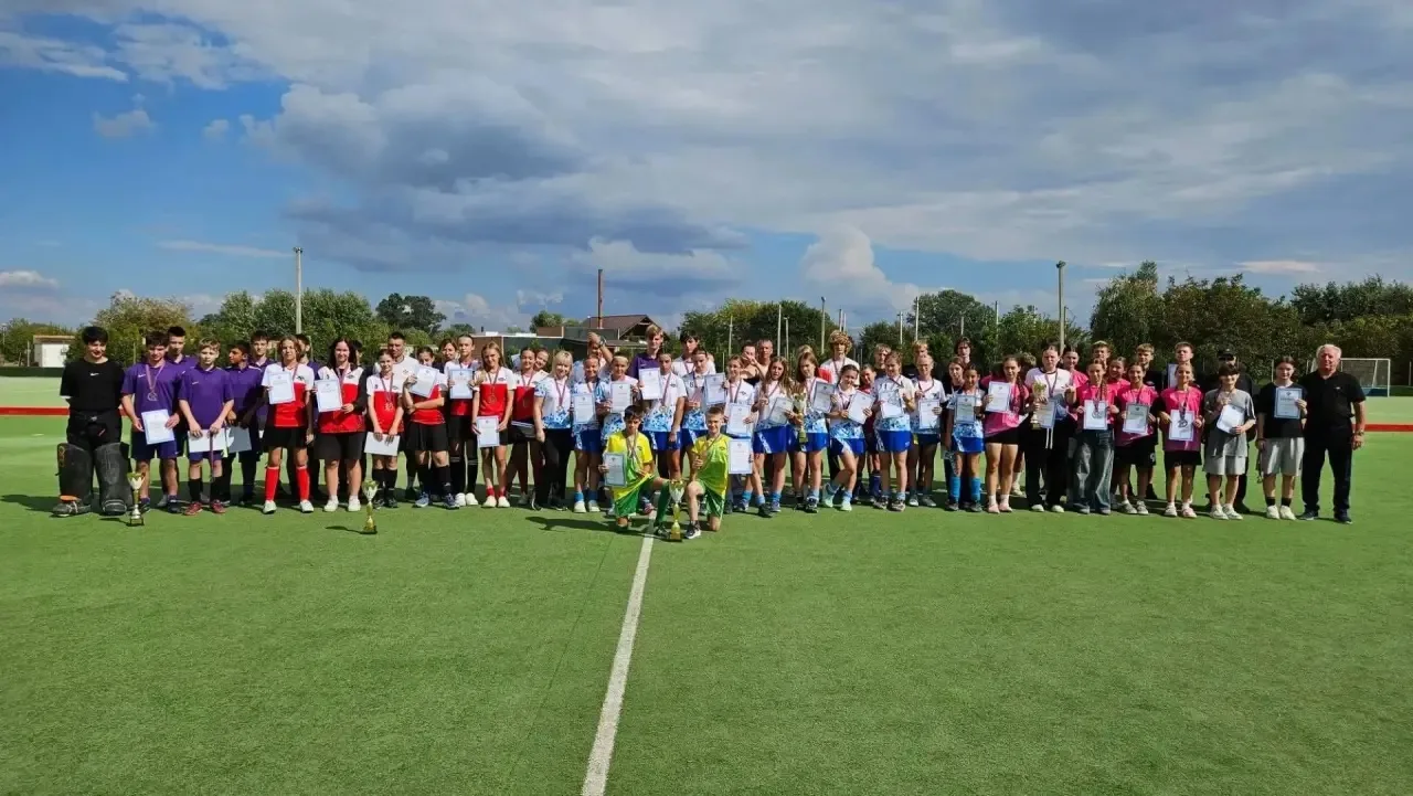 Хоккеисты из Крымска взяли два золота на первенстве края 🏑