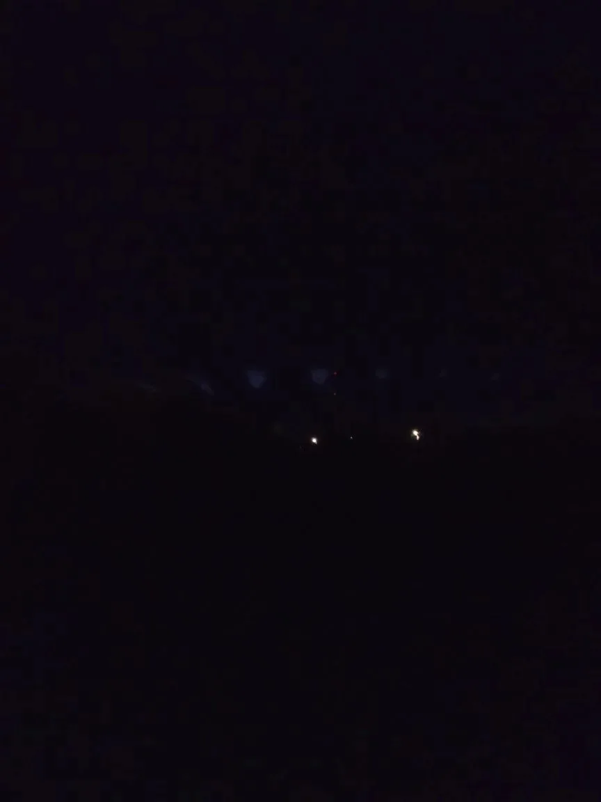 Что это за свет?  2.05.2026 , 20:25 в районе телевышки.