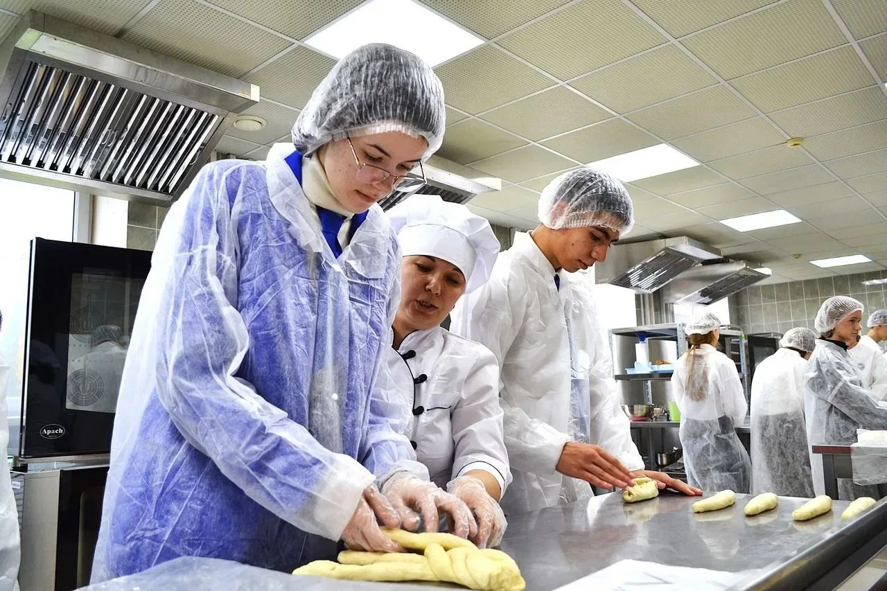 ✔️ Выбор начинается с опыта

Определиться с будущей профессией гораздо проще, если сначала увидеть е