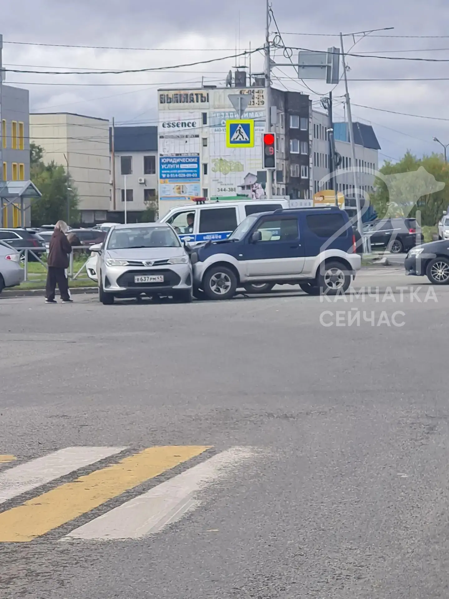 🚗 Два автомобиля столкнулись у «Детского мира»