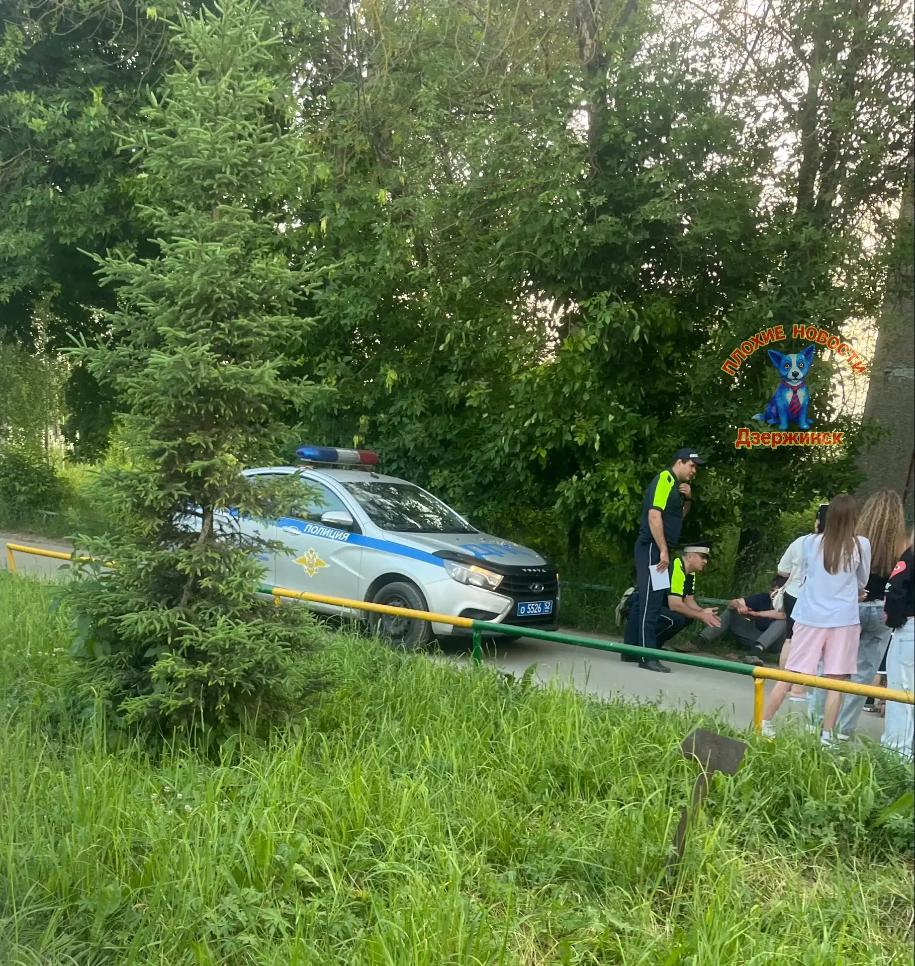В Ильиногорске, в районе 9-го дома, мотоциклист сбил пешехода и скрылся.