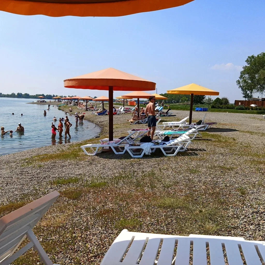 В Хакасии стало больше официальных пляжей 🏖️

Роспотребнадзор выдал разрешения ещё двум зонам отдых