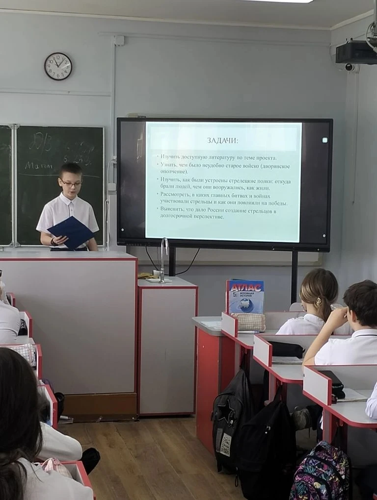 📢 В нашей школе проходит неделя истории и обществознания. Это время, когда мы вспоминаем яркие событ