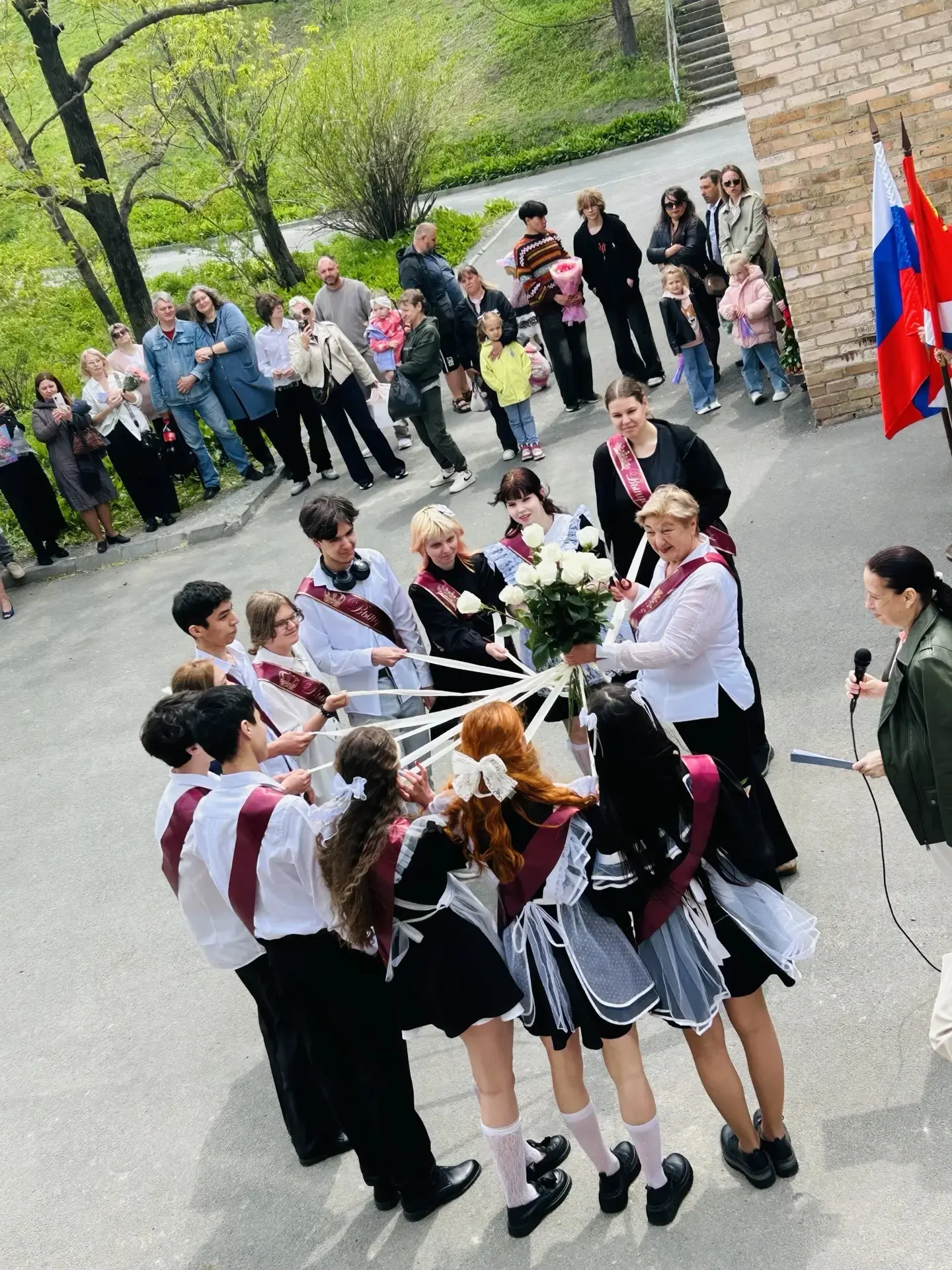 🔔 Последний Звонок прозвенел! Прощай, школа! 🔔

23 мая мы торжественно проводили наших замечательн