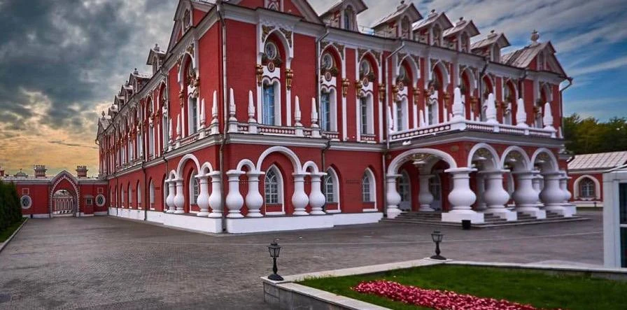 🚶 Бесплатные пешеходные экскурсии — Южный речной вокзал и Петровский парк

31 июля, 11:30 — «Южный 