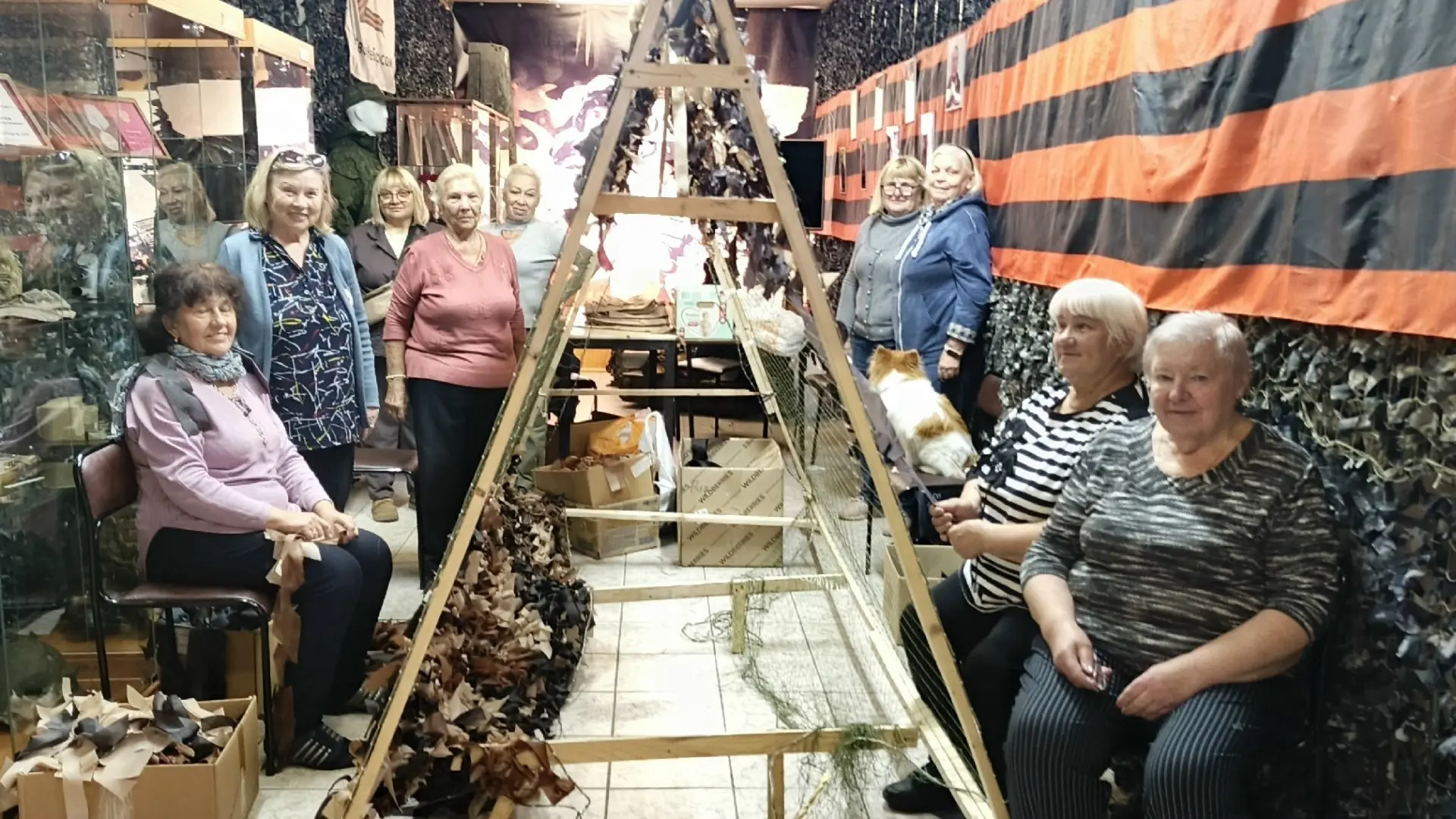 Плетем маскировочные сети.