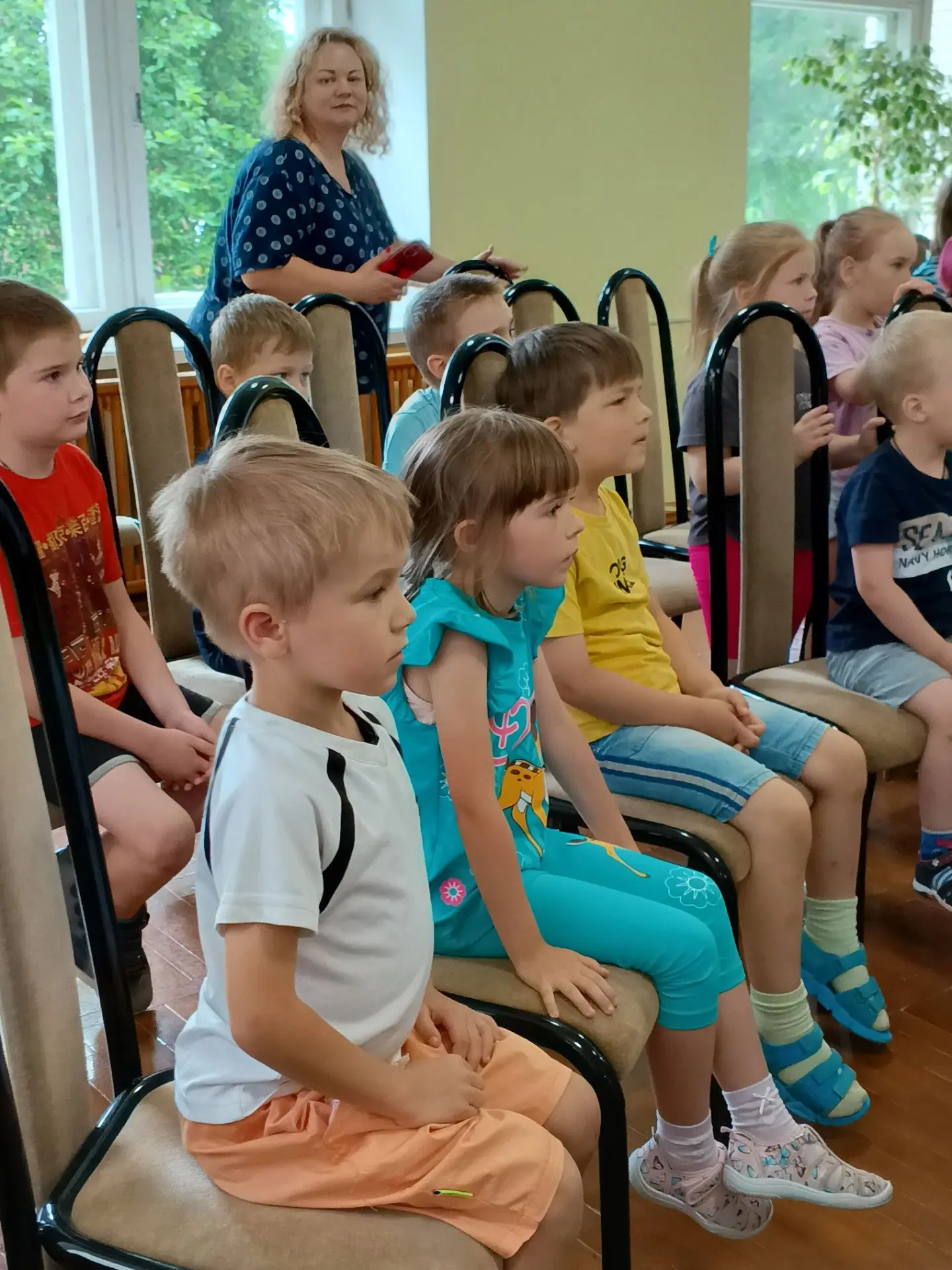 🌼Сегодня в детском саду прошло Шоу 🎪 мыльных пузырей 🫧. 
👫Дети были в восторге  от такого количе