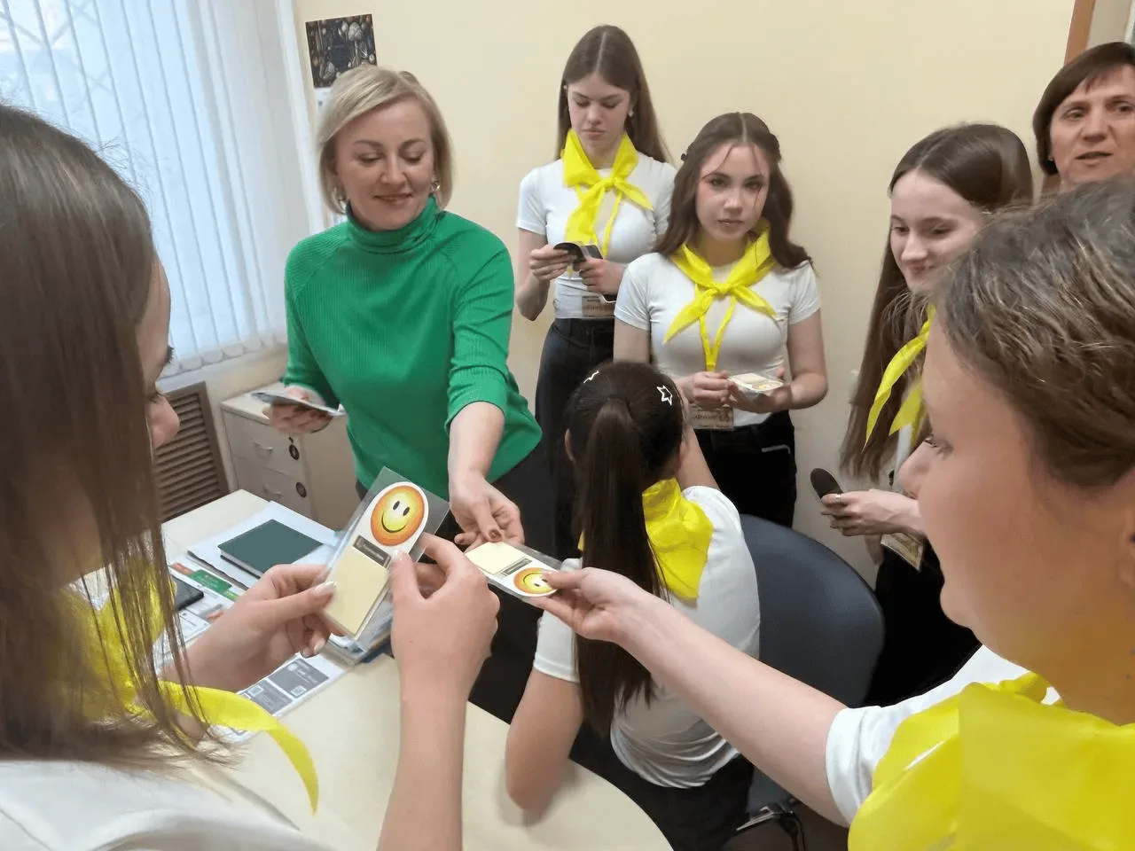 📎В морозный январский день волонтеры отряда «ФинСвет» под руководством С. Г. Манаенко ...