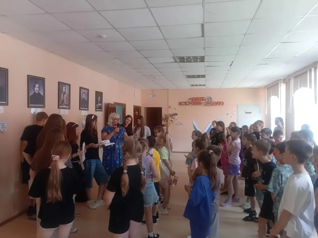 💪По традиции в лагере утро началось с утренней зарядки, ведь мы за здоровый образ жизни!🏋
🎬Сегодн