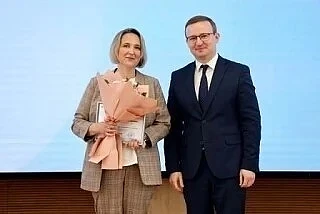 Социальные работники Арзамаса в числе лучших — сразу три награды 🏆

Накануне Дня социального работн