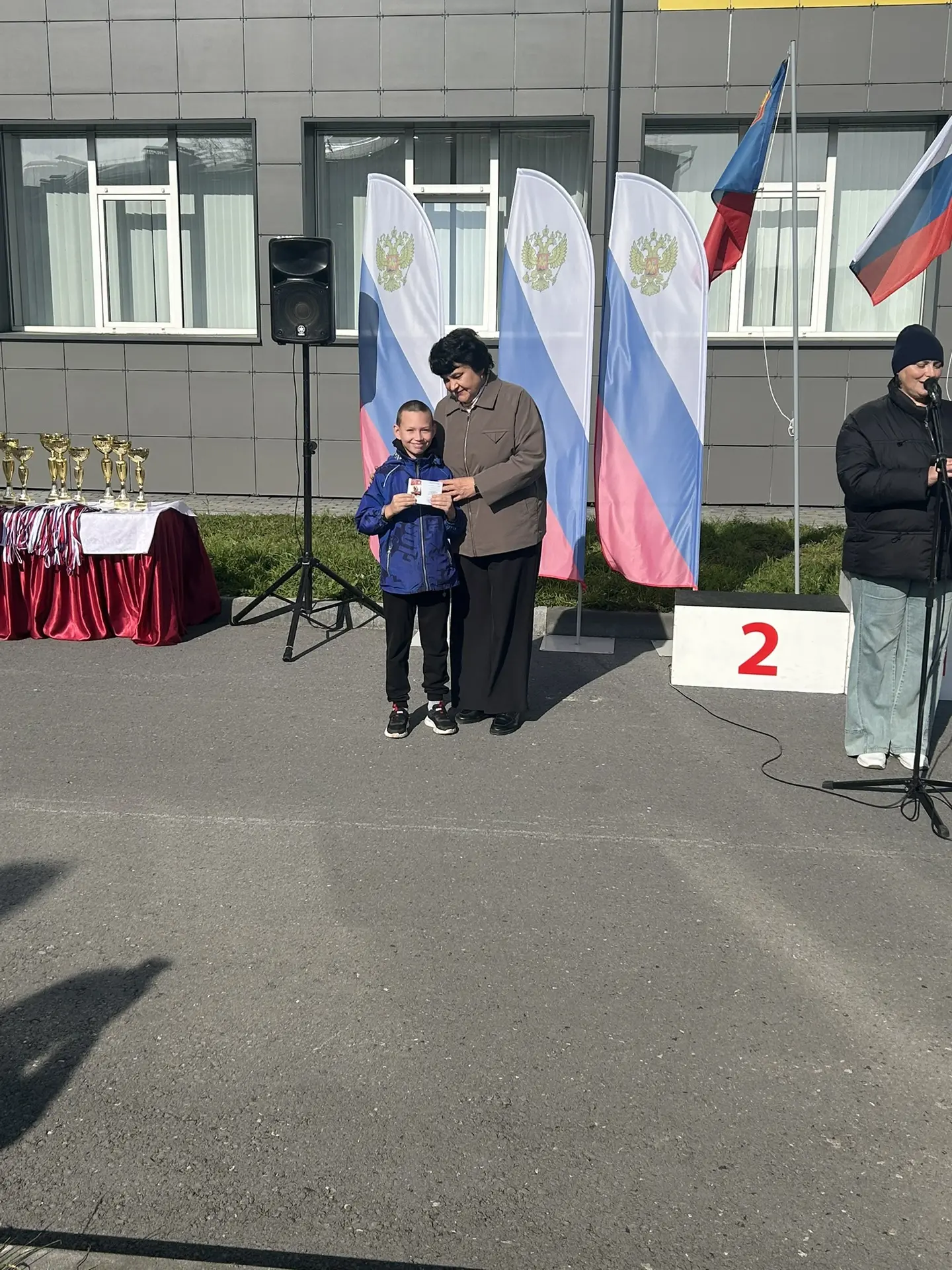 В городе Топки вручили знаки отличия ГТО участникам муниципальных соревнований по лёгко...