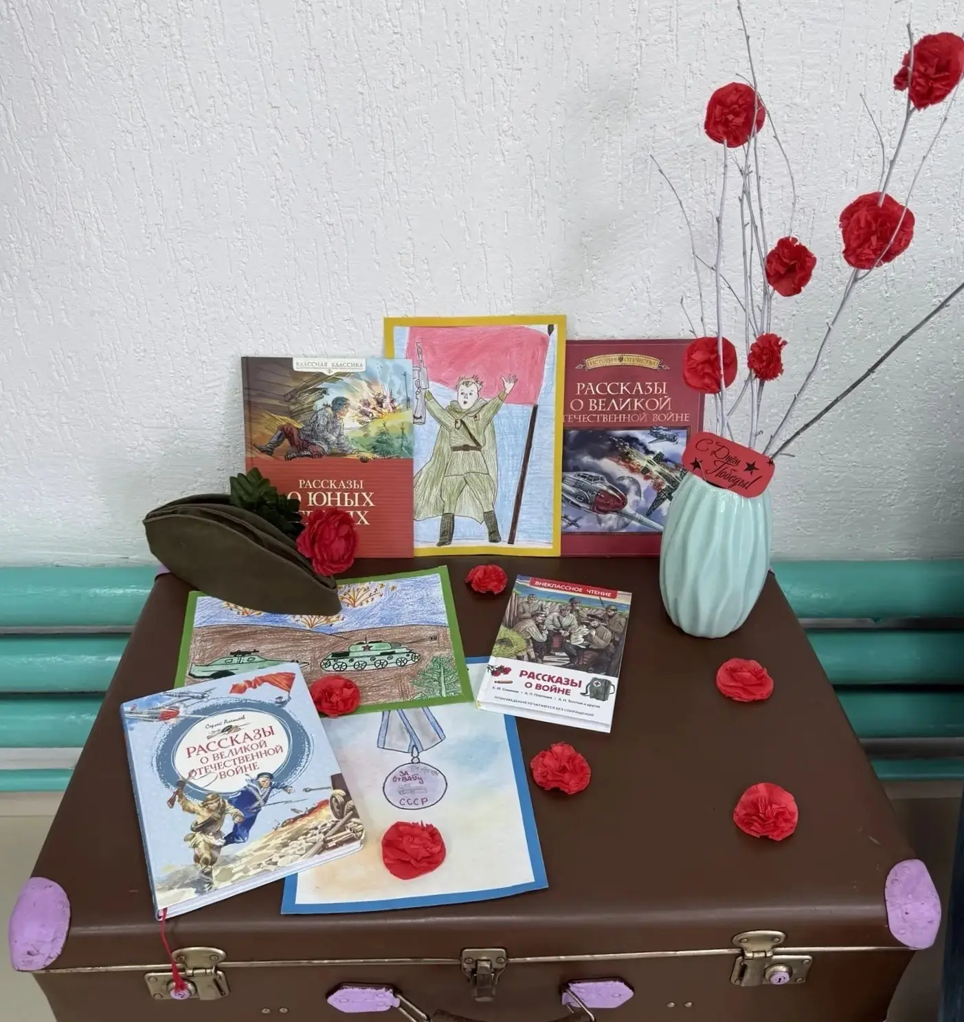 🏤📚УЧАЩИЕСЯ ШКОЛЫ ПОСЕТИЛИ БИБЛИОТЕКУ – ФИЛИАЛ №7📚🏤  6 мая 2026 года, в преддверии празднования Дня П