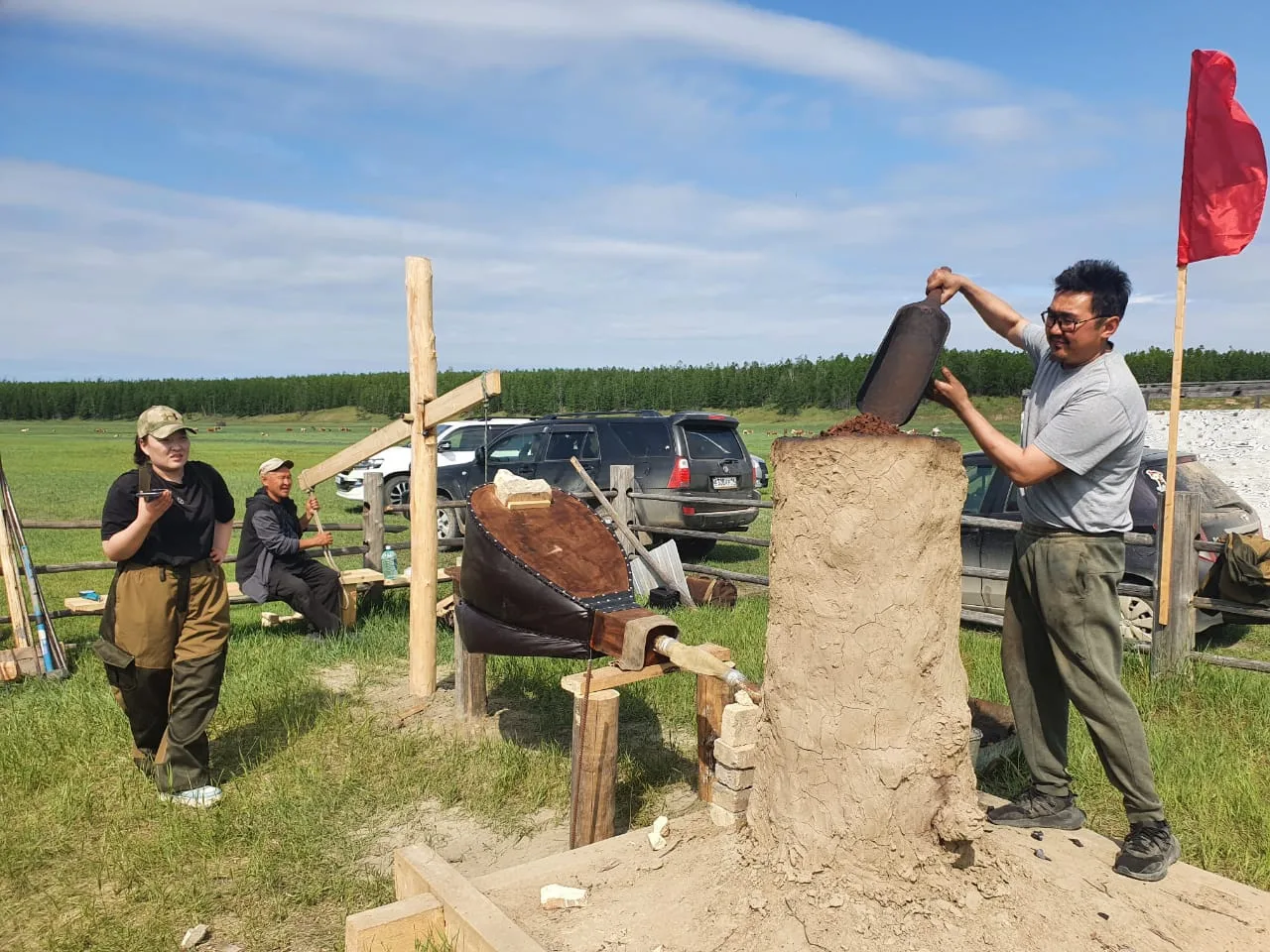 ⛏️🪨Бэрт Ууһун нэһилиэгэр төрүт ньыманан тимири уһаарыы ыытылла турар🔥