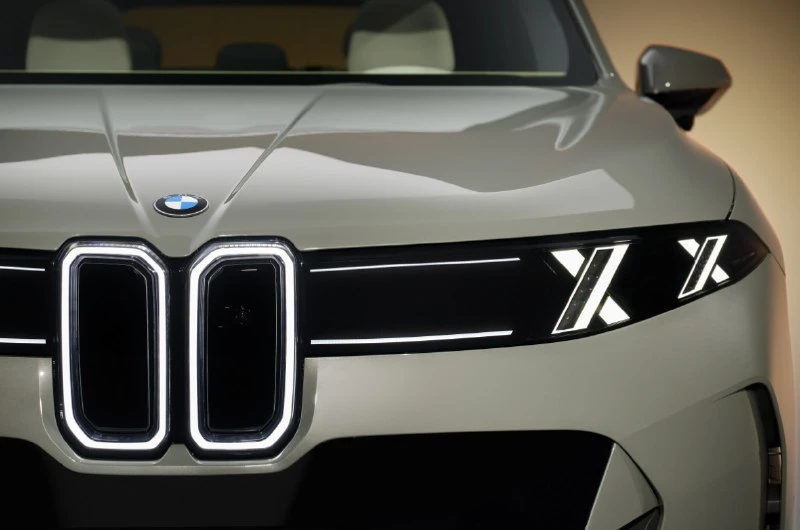 BMW передумала строить свой «ответ гелику»

Последние месяцы ходили слухи, что в Мюнхене готовят бол