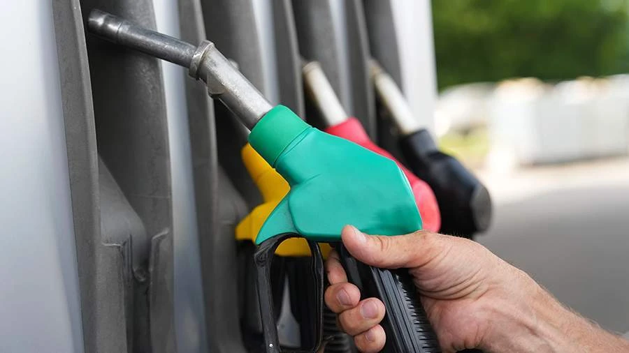 ⛽️ Топливный кризис усиливается: на АЗС в Бронницах ввели жёсткие лимиты

На заправке «Татнефть» в Б