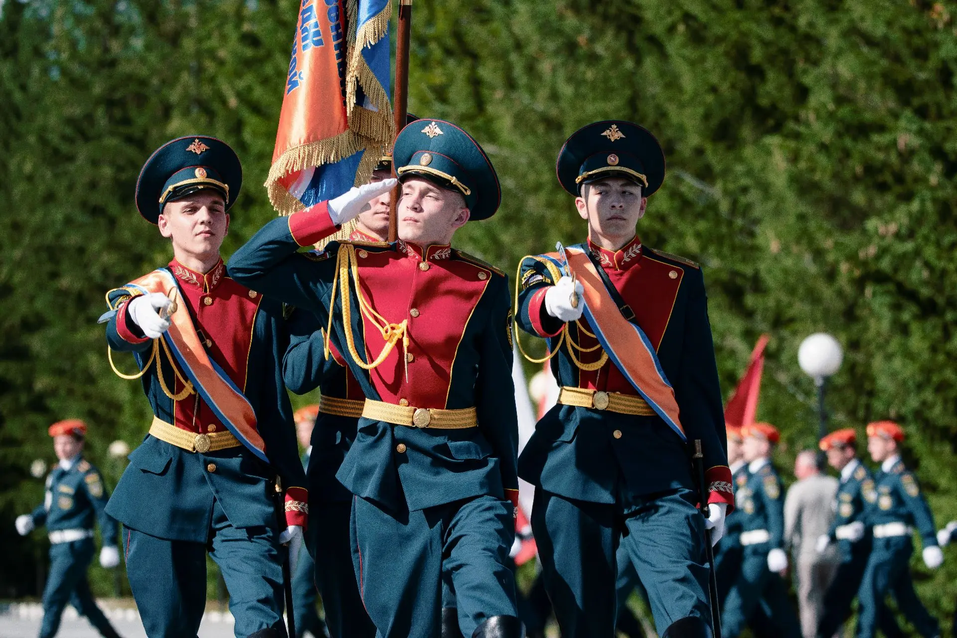 Приемная кампания по специальностям МЧС и физической культуре завершается 10 августа, а на специальн