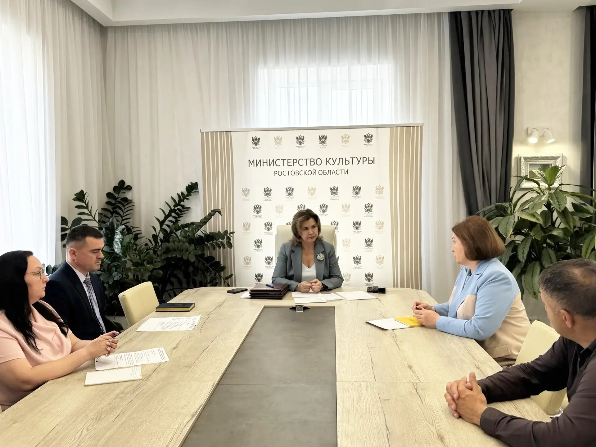 Сегодня продолжила совещания-пропуски по вопросу выполнения капитальных ремонтов объект...