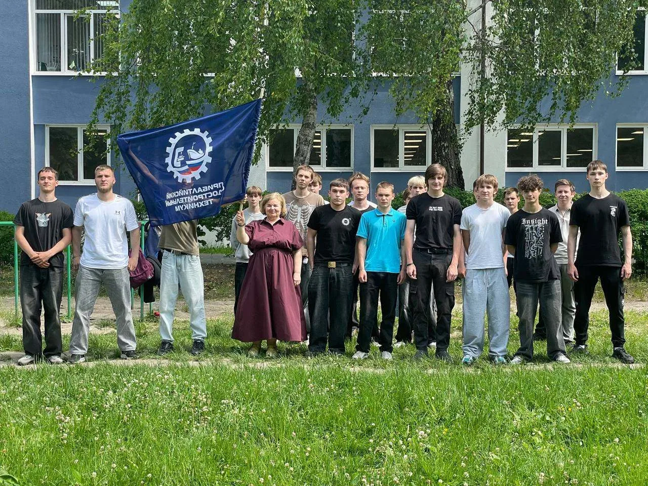 Полным ходом идет подготовка к празднованию Дня России! Группа СП13-09н говит флешмоб к данному праз