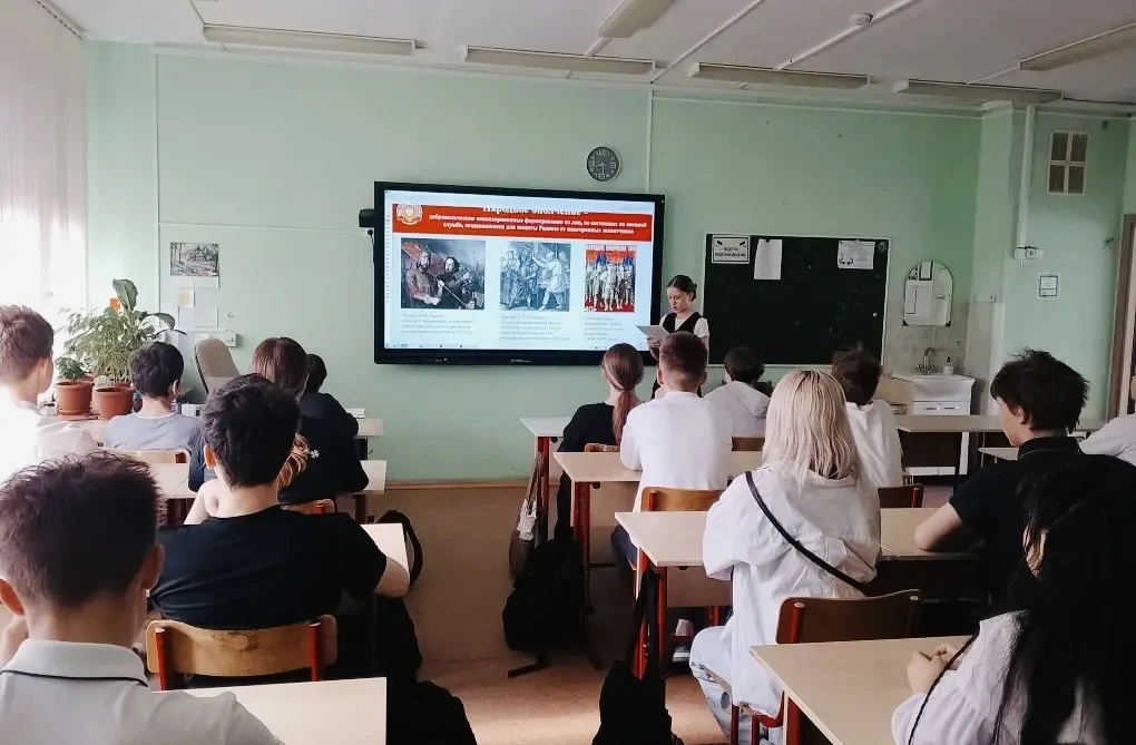 Сегодня, 8 мая 2026 года, тысячи московских школьников и студентов колледжей говорят «Спасибо» тем, 