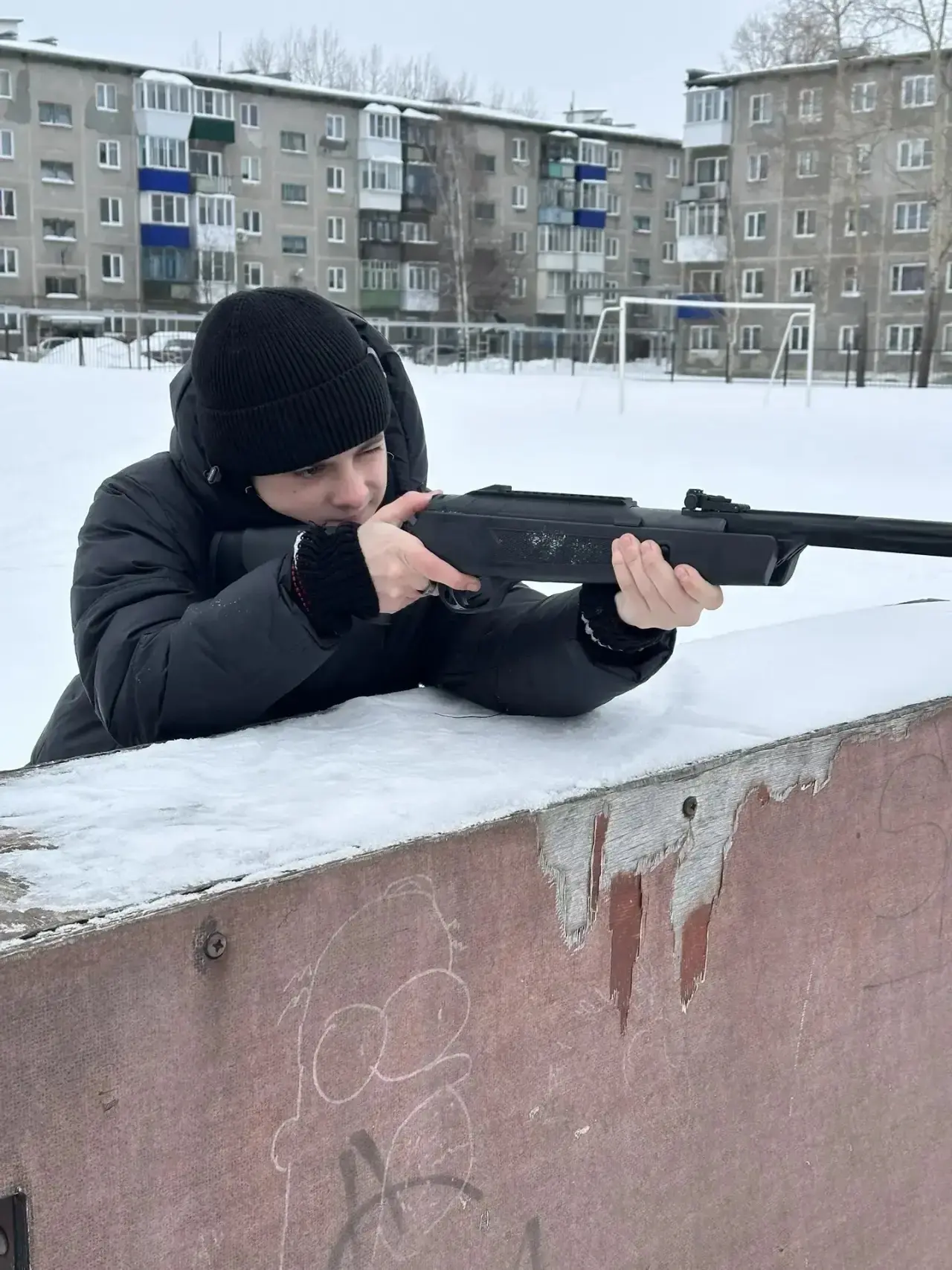 В МАОУ СОШ №3 в предверии Дня Защитника Отечества прошла военно-спортивная игра "Зарница".