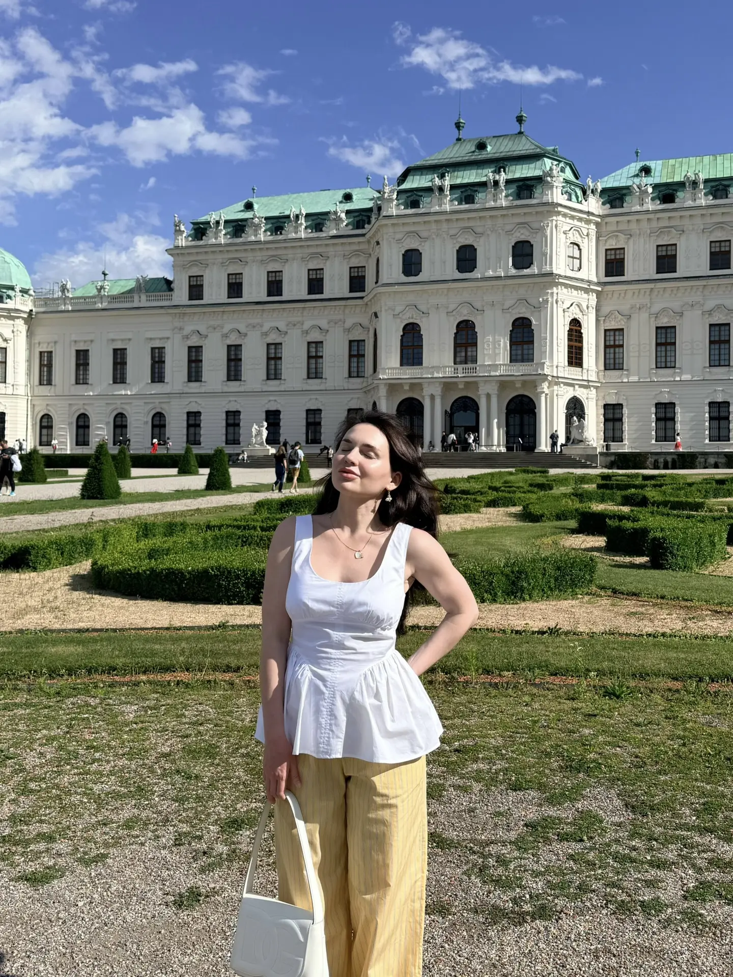 Вена нам с Денисом очень понравилась, несмотря на парад, мы старались абстрагироваться. К сожалению,
