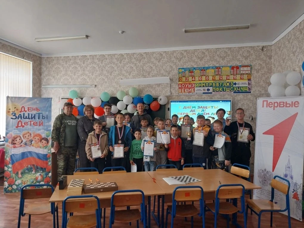 1 июня , в честь празднования Международного дня защиты детей , советник директора по в...
