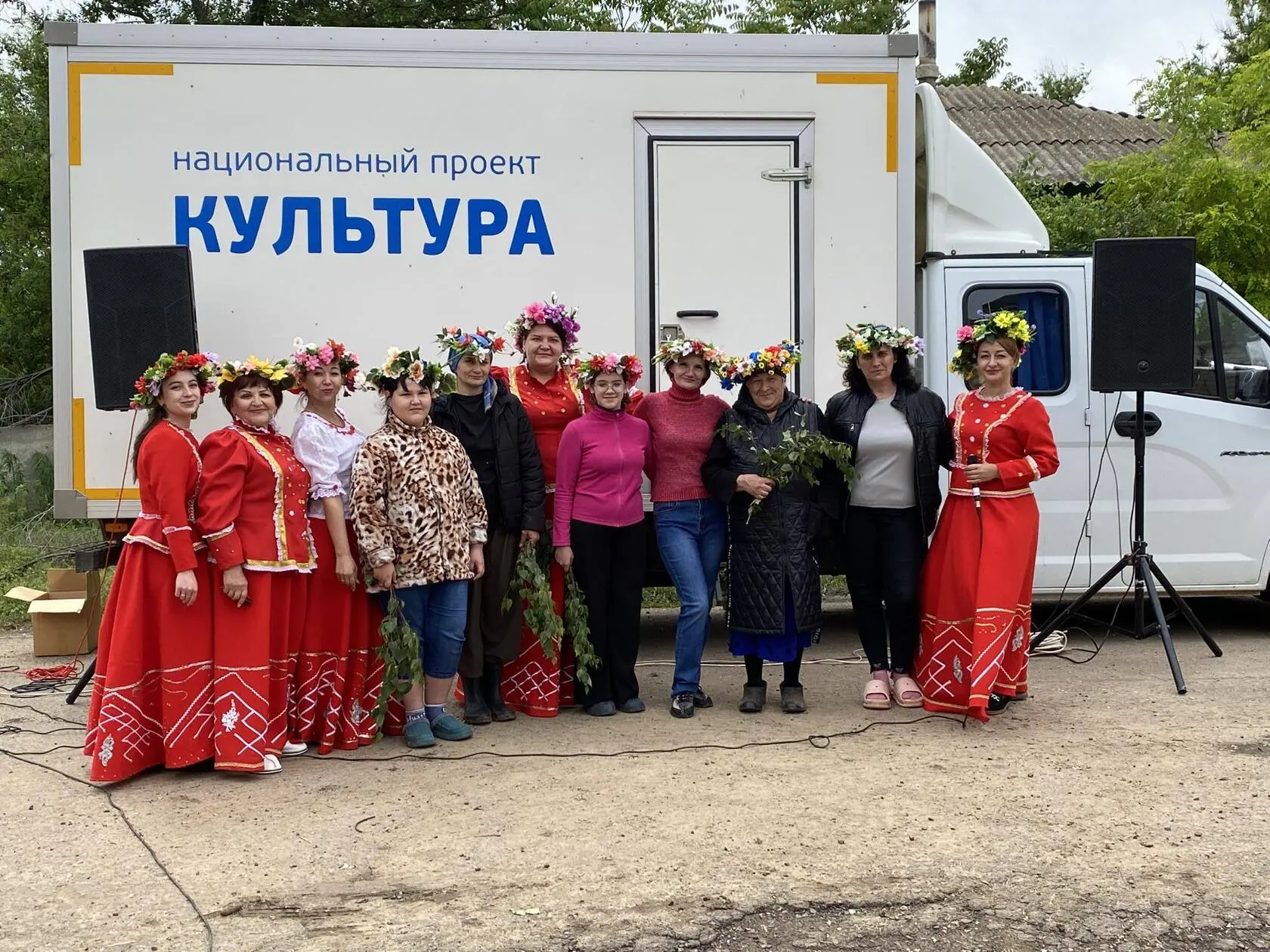 ✅ В преддверии одного из самых светлых и народных праздников – Троицы – сотрудники ПМФК...