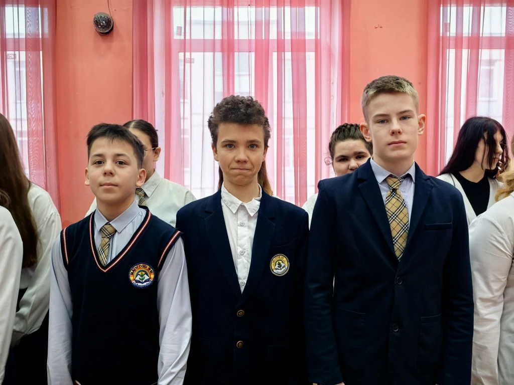🏫 Новая учебная неделя в МАОУ СОШ №10!  👩‍🏫 Сегодня в стенах нашей МАОУ СОШ №10 стартовала новая уче