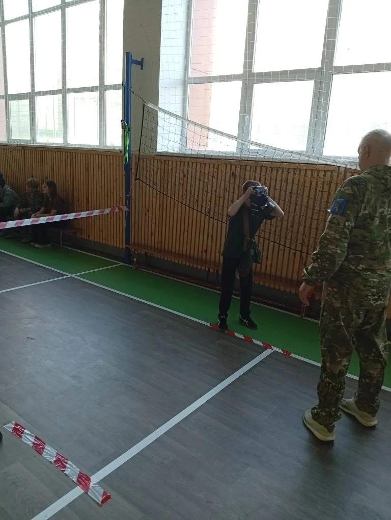 Ребята из средней и старшей команд гимназии "Донец" прошли этап РХБЗ☢️ под руководством Ивана Семено
