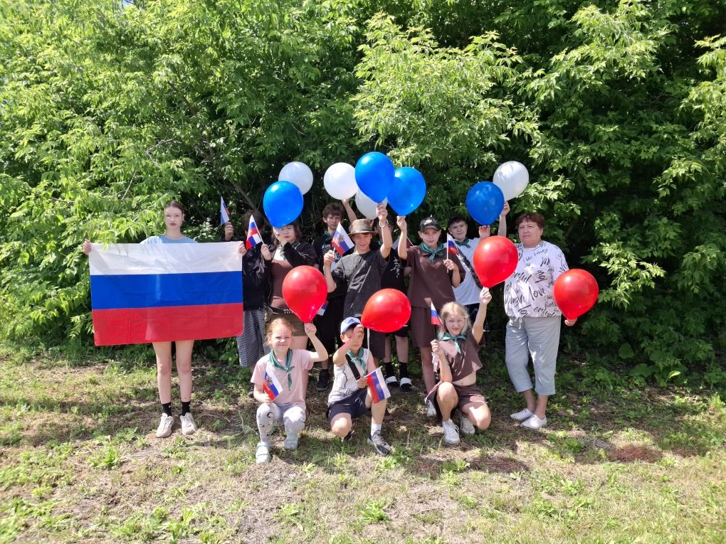 В  праздник — Дня России — в Митрофановском сельском Доме культуры прошла увлекательная и познавател