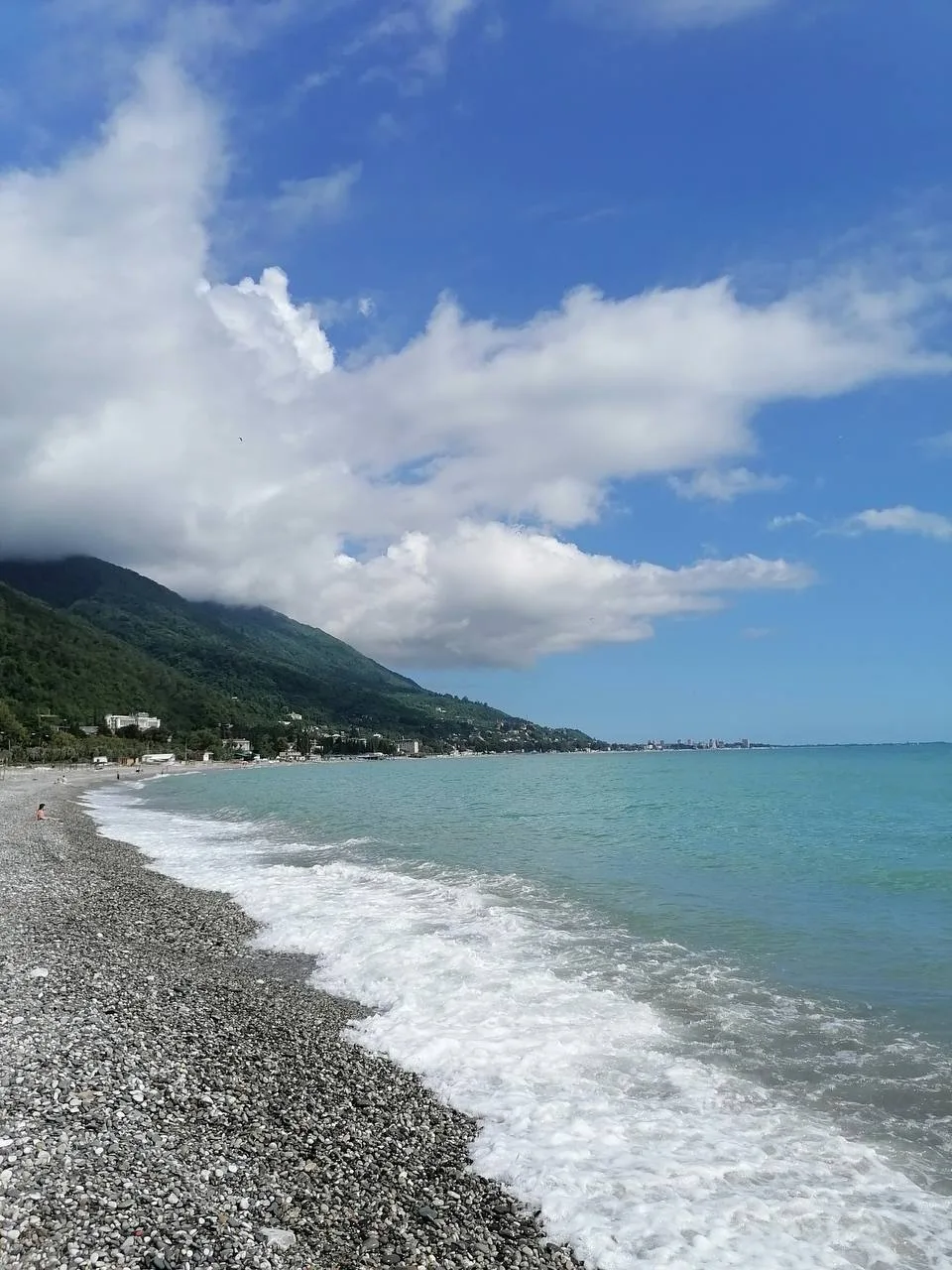 Абхазия из Нижнего Новгорода: выгодные цены, классные отели и море рядом 🌊