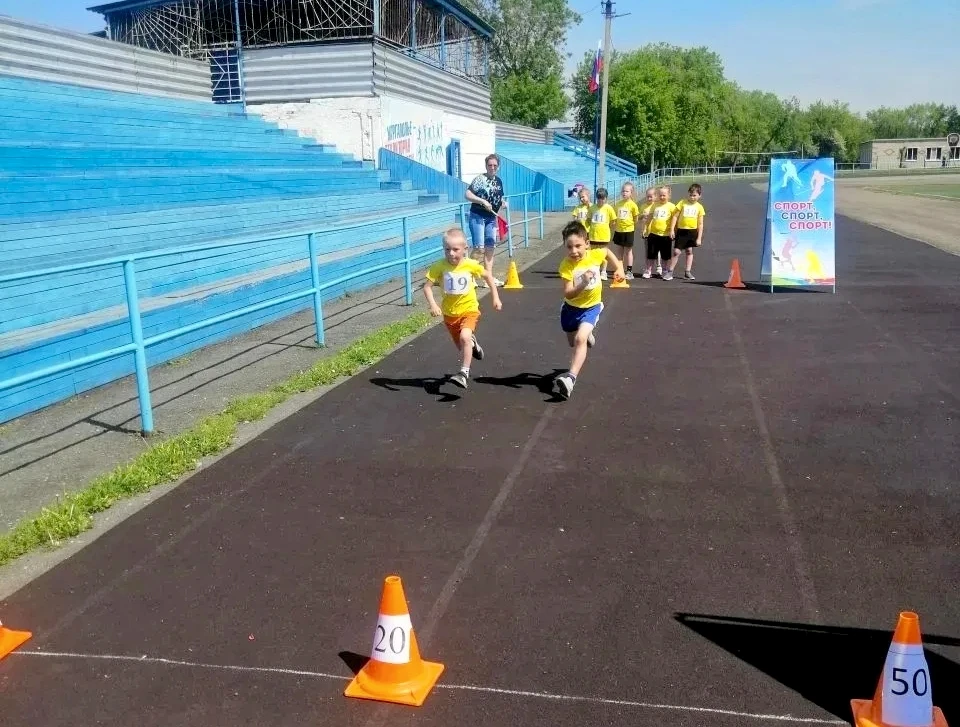 🥇 Будущие чемпионы: в Каргаполье прошел фестиваль «Первые шаги ГТО»!