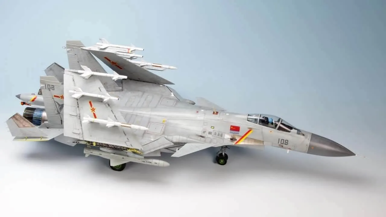 Китайский палубный истребитель J-15